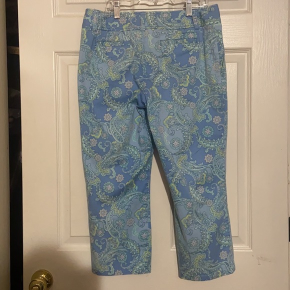 Liz Claiborne Audra Paisley Capris Pant Paisley Size 8P Petite Ladies - Picture 2 of 6